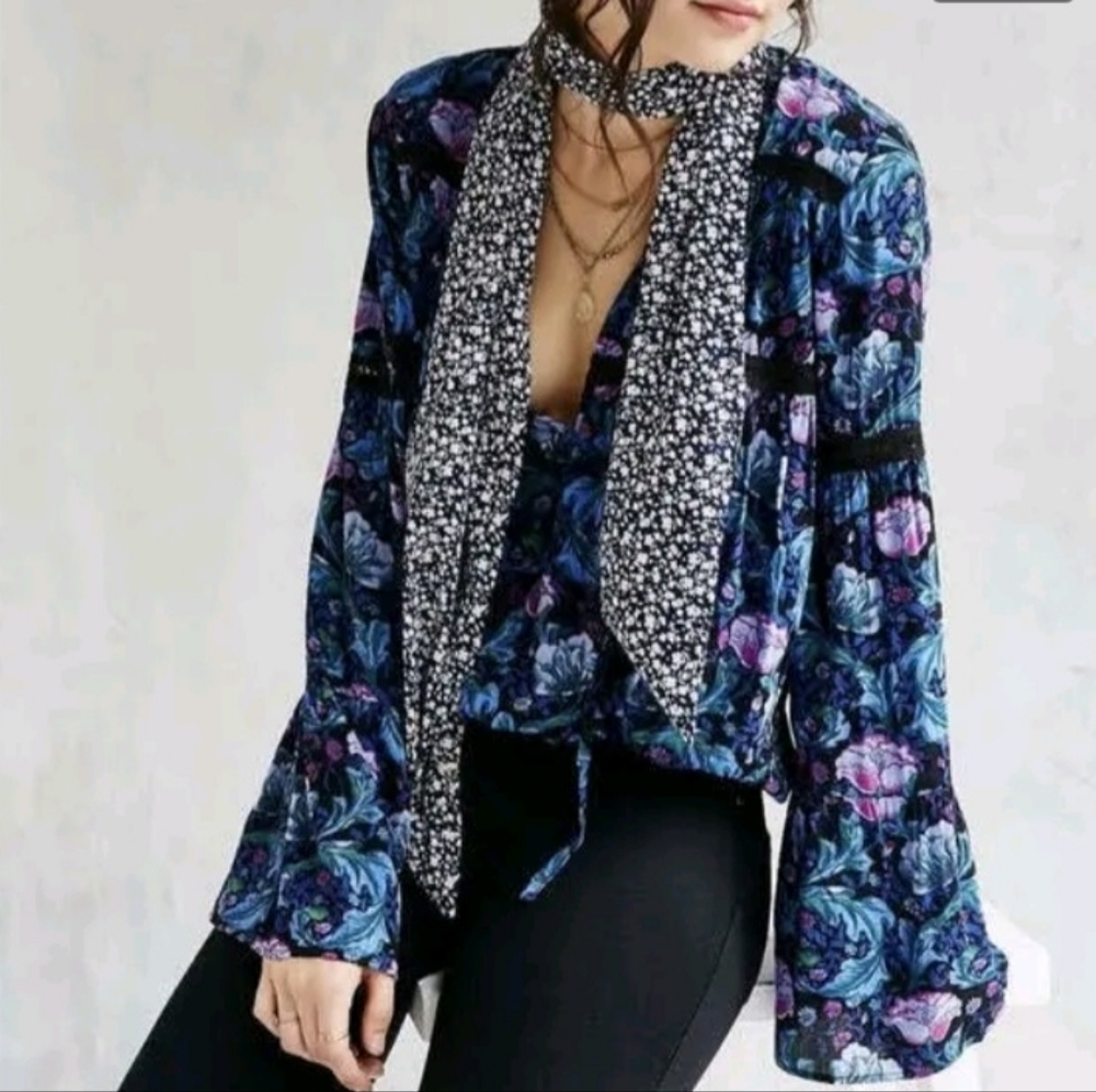 Urban Outfitters Kimchi Blu Black Blue Purple Floral Blouse Medium NEW NWT